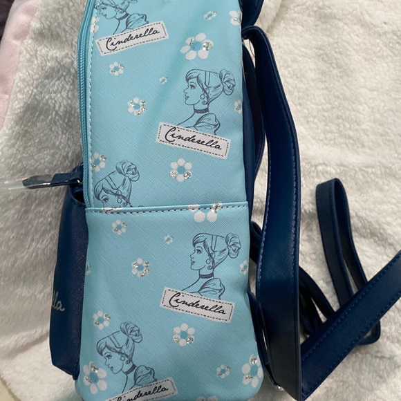 🆕Danielle Nicole Disney “Cinderella” Backpack, Blue - Picture 7 of 10